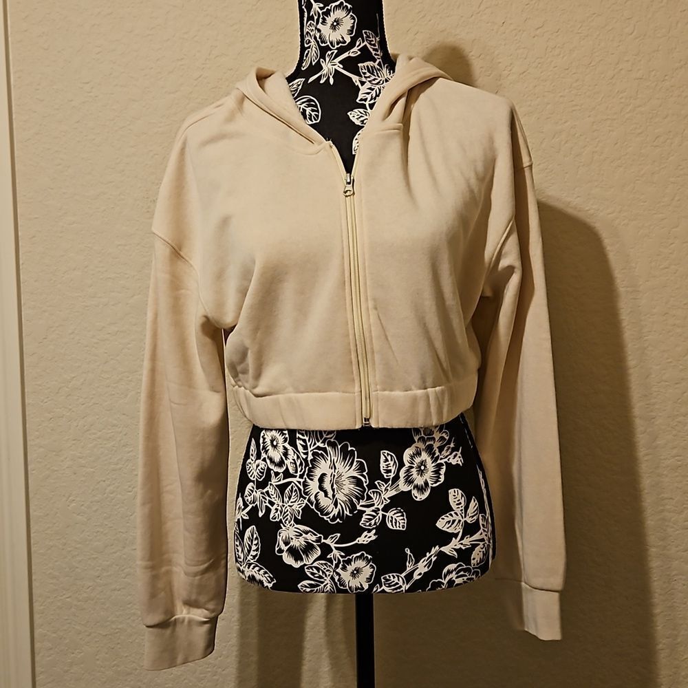 Double Zero Cream Color Crop Hoodie Size Large